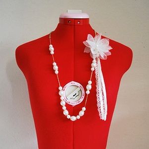 Lace Pearl Gold Necklace